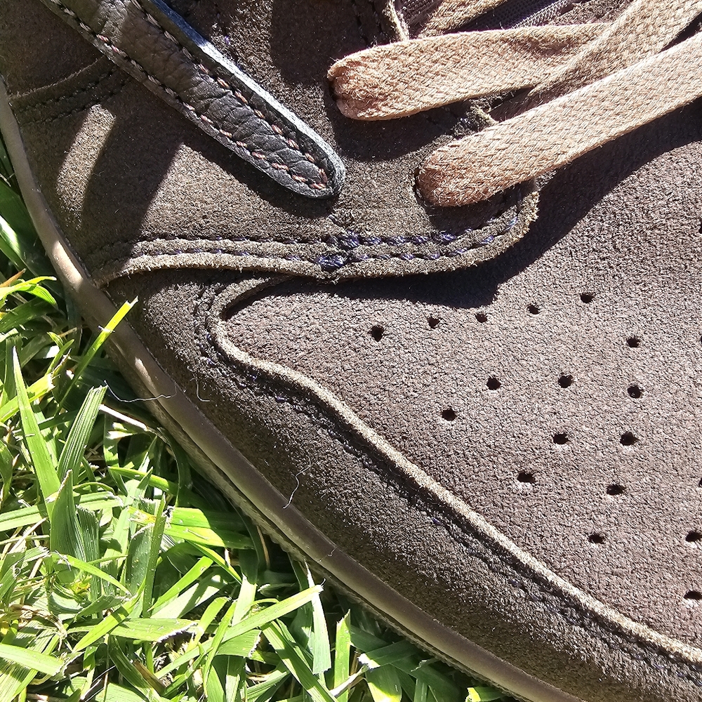 Jordan 1 Travis Scott - Velvet Brown - Size 13 - Picture 7 of 7